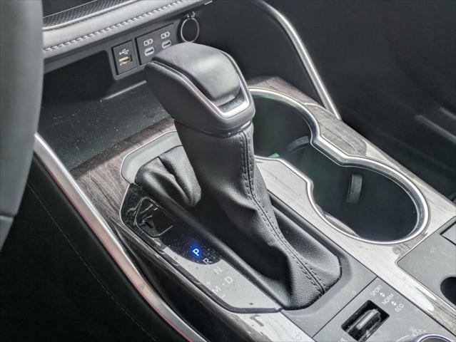 2025 Toyota Highlander Platinum