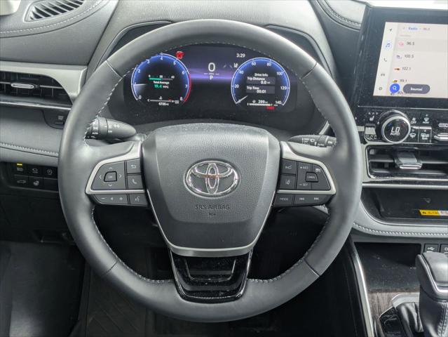 2025 Toyota Highlander Platinum