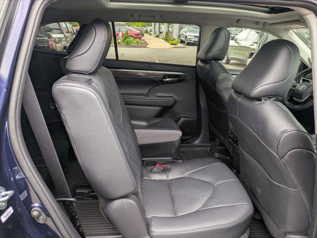 2025 Toyota Highlander Platinum
