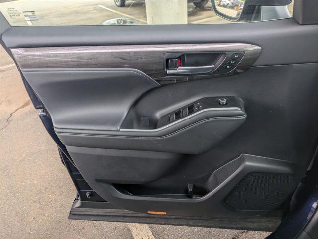 2025 Toyota Highlander Platinum