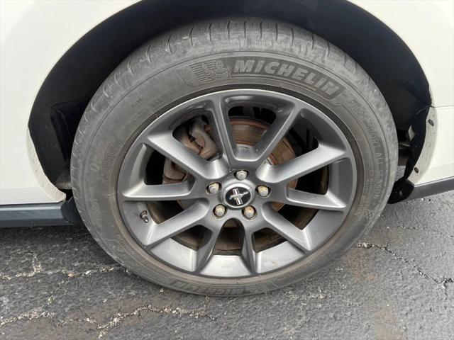 2012 Ford Mustang V6 Premium