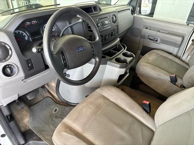 2013 Ford E-350 Super Duty XLT