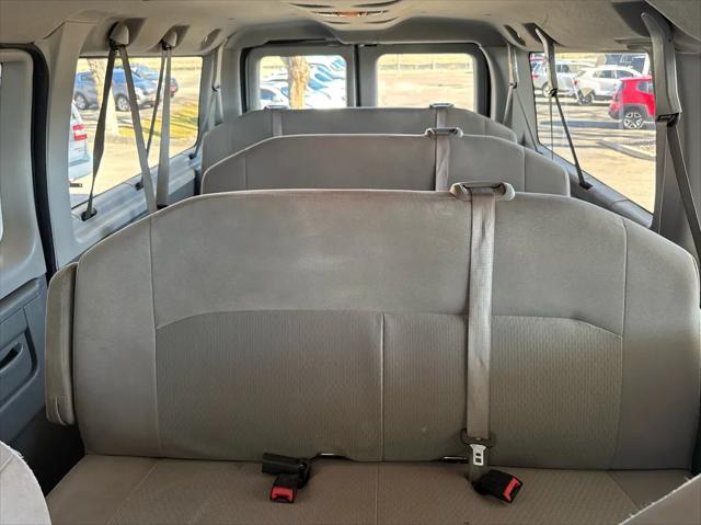 2013 Ford E-350 Super Duty XLT
