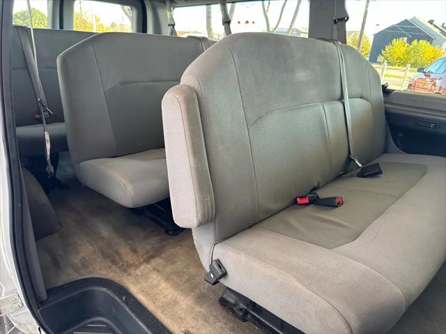 2013 Ford E-350 Super Duty XLT