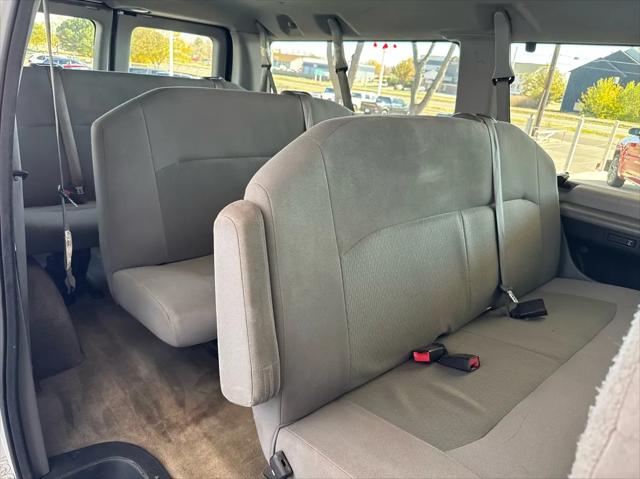 2013 Ford E-350 Super Duty XLT