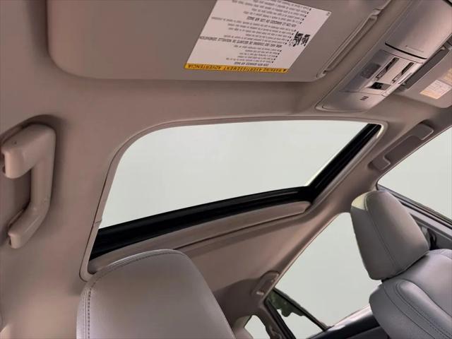 2017 Toyota RAV4 Hybrid XLE