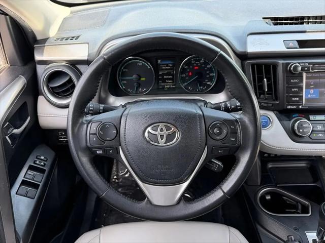 2017 Toyota RAV4 Hybrid XLE