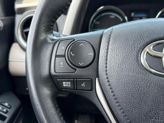 2017 Toyota RAV4 Hybrid XLE