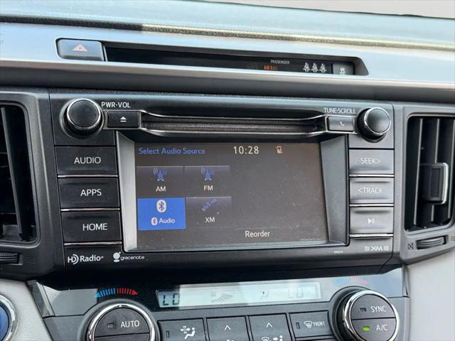 2017 Toyota RAV4 Hybrid XLE