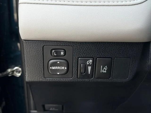2017 Toyota RAV4 Hybrid XLE