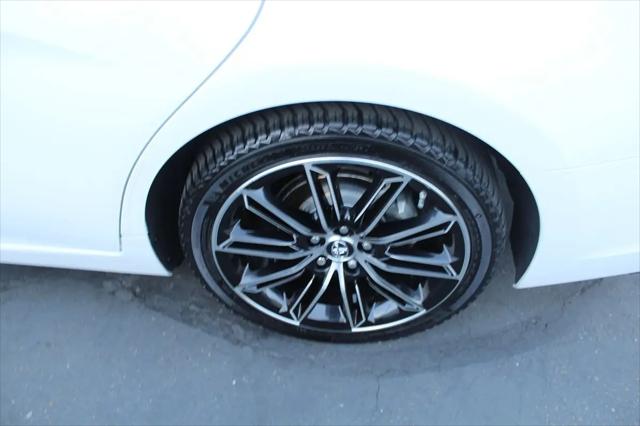2019 Toyota Avalon Touring