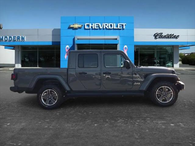 2023 Jeep Gladiator Overland