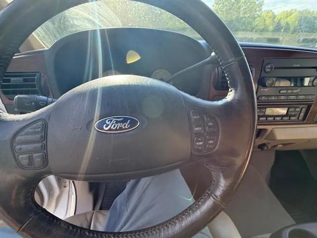 2005 Ford F-350 LARIAT