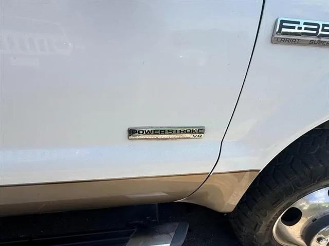 2005 Ford F-350 LARIAT