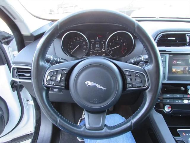 2017 Jaguar F-PACE 35t Prestige