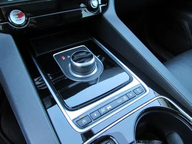2017 Jaguar F-PACE 35t Prestige