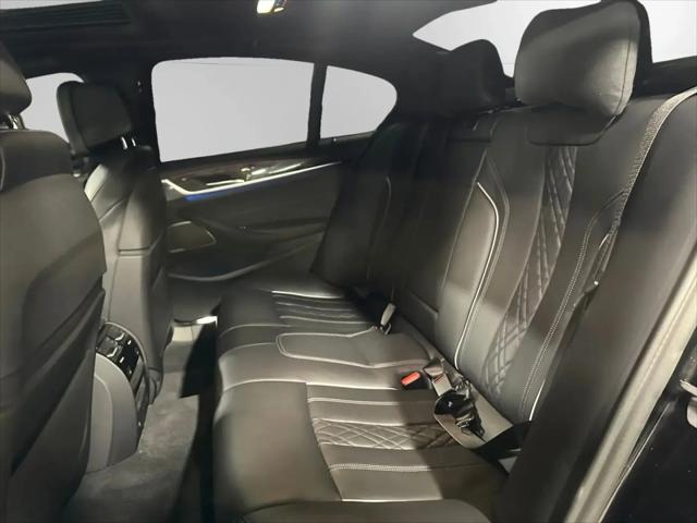 2022 BMW M5 i xDrive