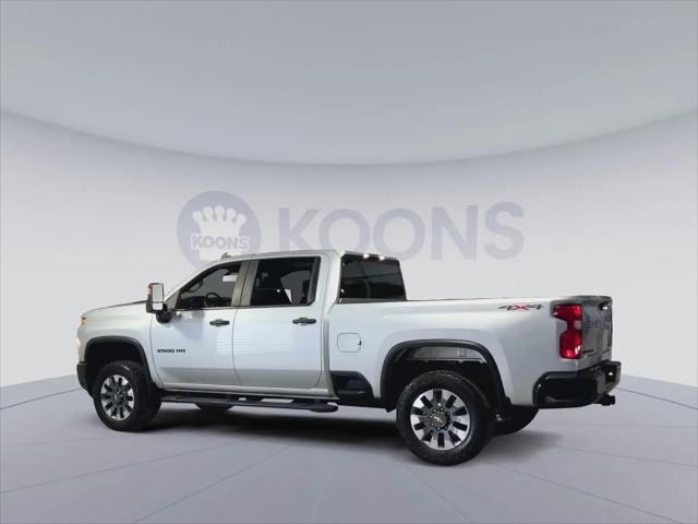 2022 Chevrolet Silverado 2500HD 4WD Crew Cab Standard Bed Custom