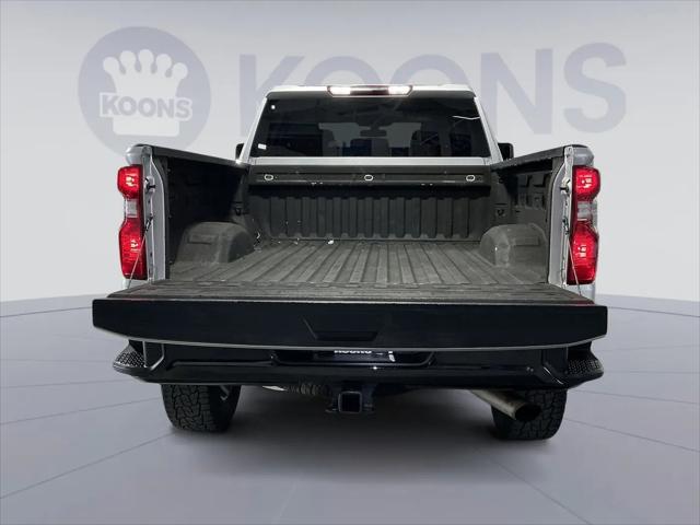 2022 Chevrolet Silverado 2500HD 4WD Crew Cab Standard Bed Custom