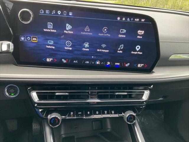 2025 Chevrolet Traverse AWD LT