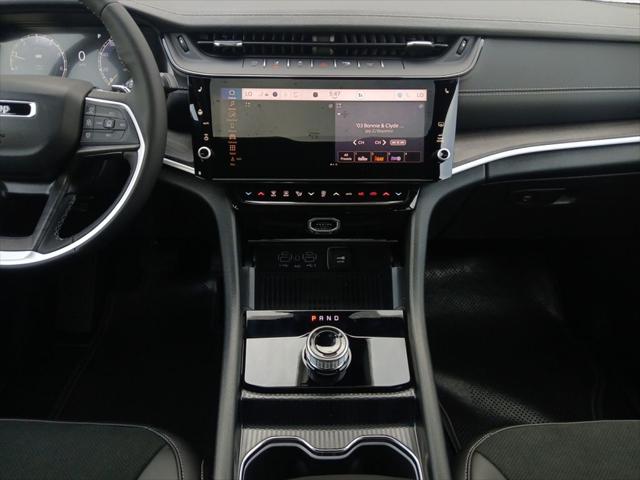 2026 Jeep Grand Cherokee L Altitude 4x2
