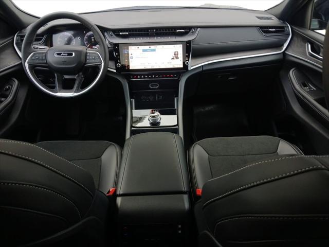 2026 Jeep Grand Cherokee L Altitude 4x2