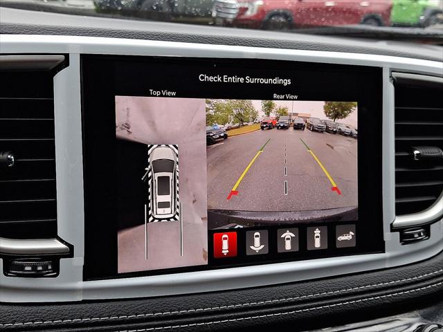 2027 Chrysler Pacifica Select