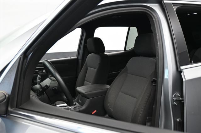 2023 Chevrolet Traverse FWD LT Cloth