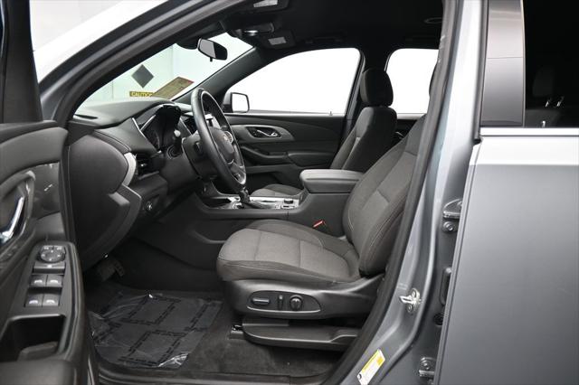 2023 Chevrolet Traverse FWD LT Cloth