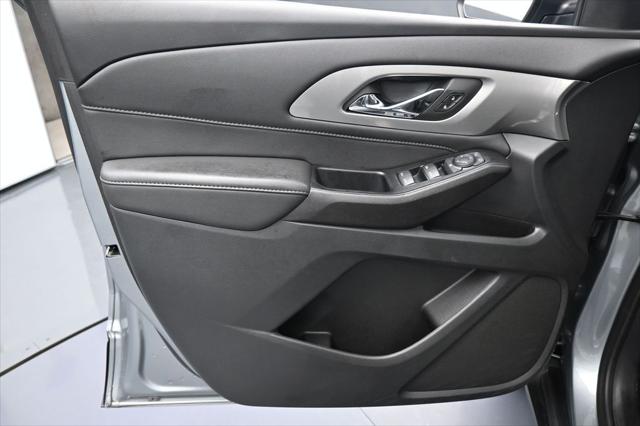 2023 Chevrolet Traverse FWD LT Cloth