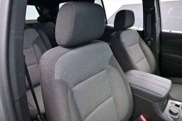 2023 Chevrolet Traverse FWD LT Cloth