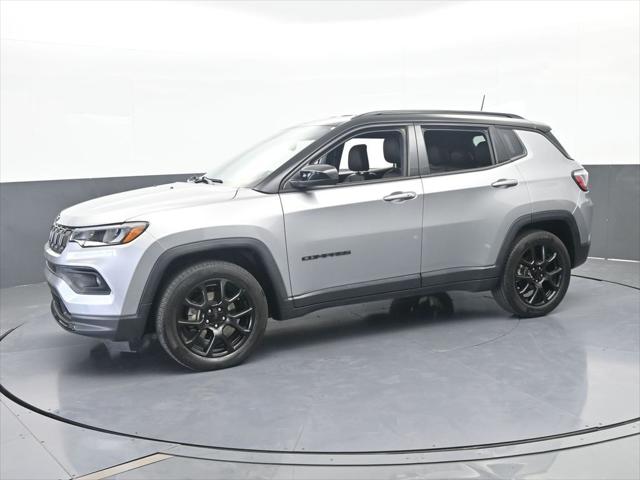 2022 Jeep Compass Altitude FWD