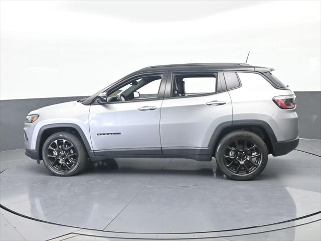 2022 Jeep Compass Altitude FWD