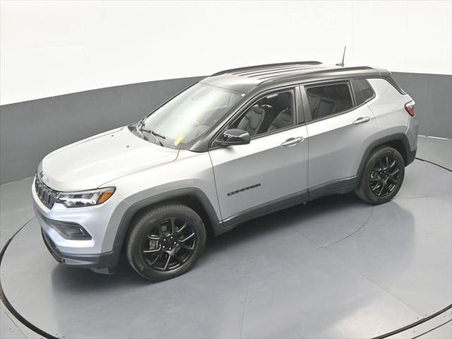 2022 Jeep Compass Altitude FWD