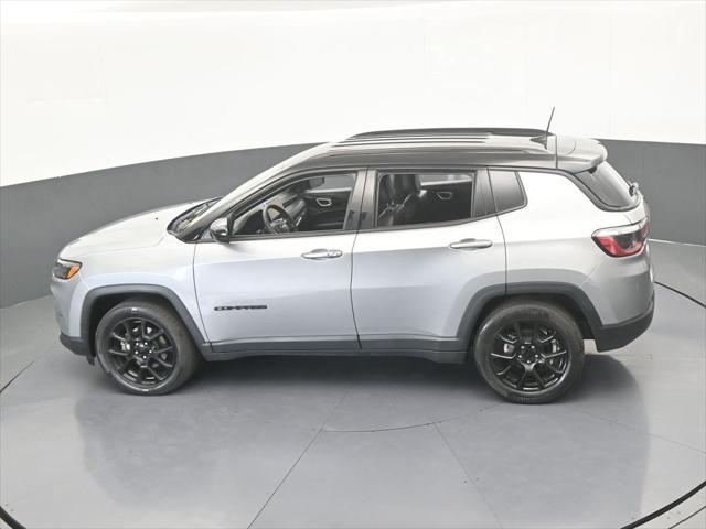 2022 Jeep Compass Altitude FWD