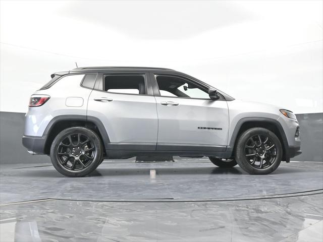 2022 Jeep Compass Altitude FWD