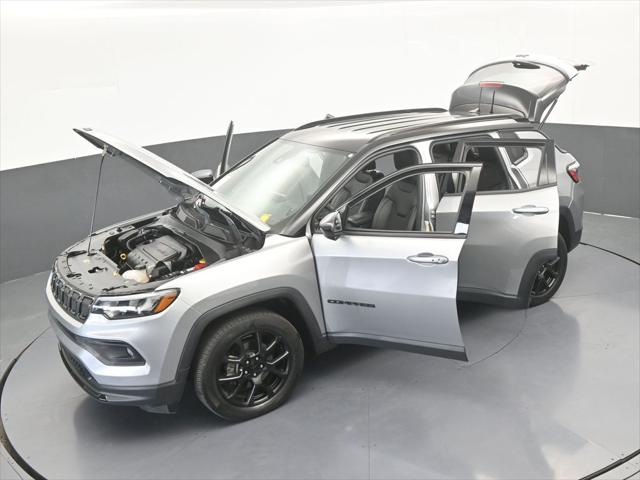 2022 Jeep Compass Altitude FWD