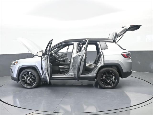 2022 Jeep Compass Altitude FWD