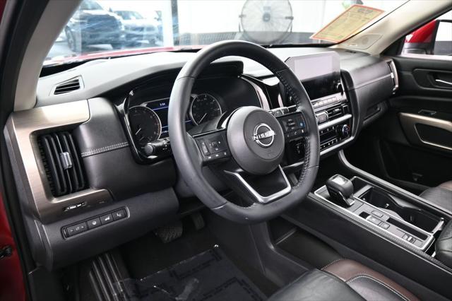2022 Nissan Pathfinder Platinum 2WD