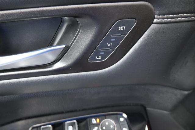 2022 Nissan Pathfinder Platinum 2WD