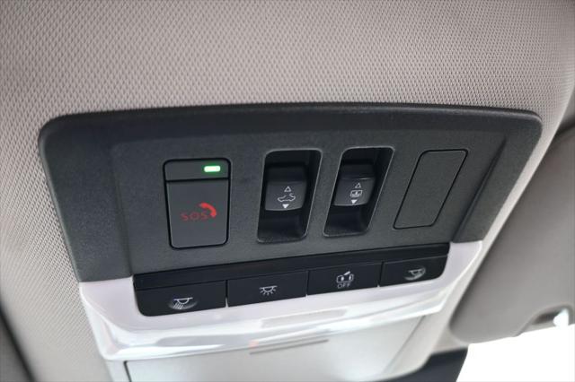 2022 Nissan Pathfinder Platinum 2WD