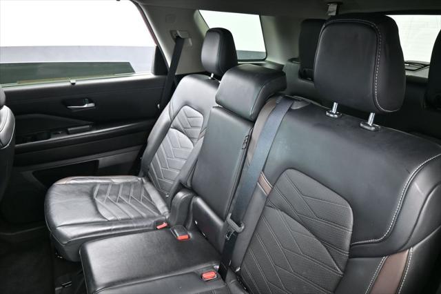 2022 Nissan Pathfinder Platinum 2WD
