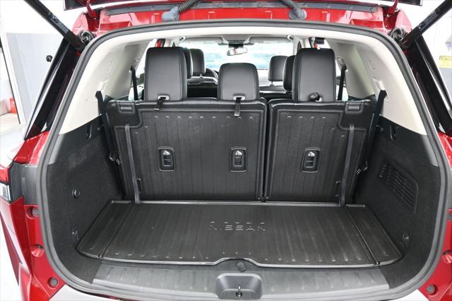 2022 Nissan Pathfinder Platinum 2WD
