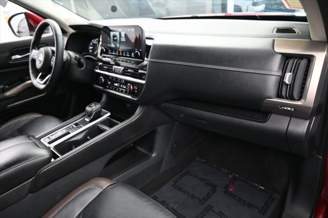 2022 Nissan Pathfinder Platinum 2WD