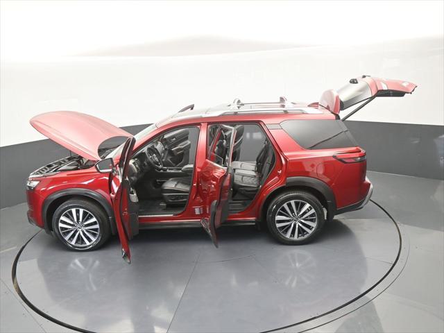2022 Nissan Pathfinder Platinum 2WD