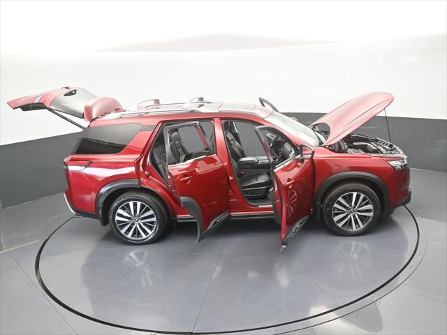 2022 Nissan Pathfinder Platinum 2WD