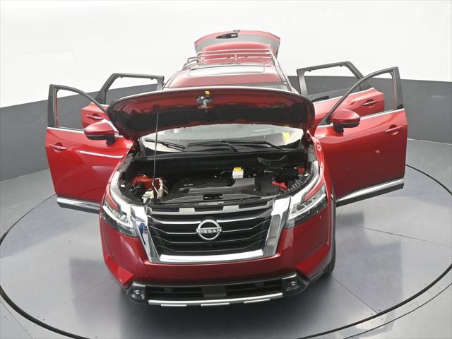 2022 Nissan Pathfinder Platinum 2WD