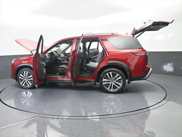 2022 Nissan Pathfinder Platinum 2WD