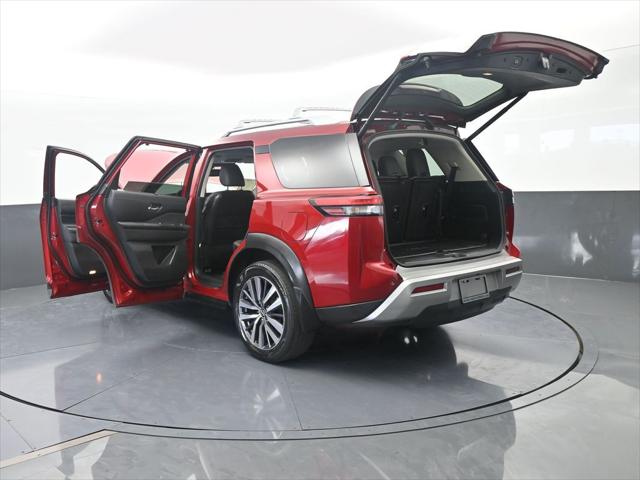 2022 Nissan Pathfinder Platinum 2WD