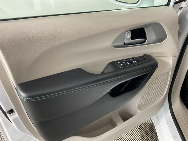 2018 Chrysler Pacifica Hybrid Touring Plus